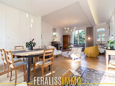 Maison, 192 m²