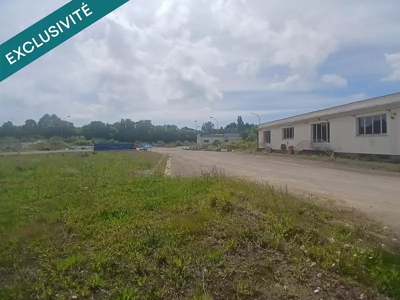 Terrain, 12 000 m²