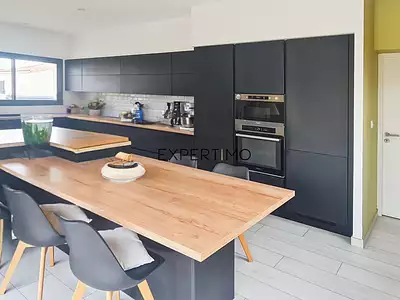 Maison, 157,6 m²