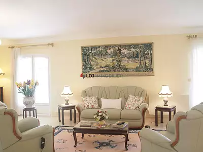 Maison, 235 m²