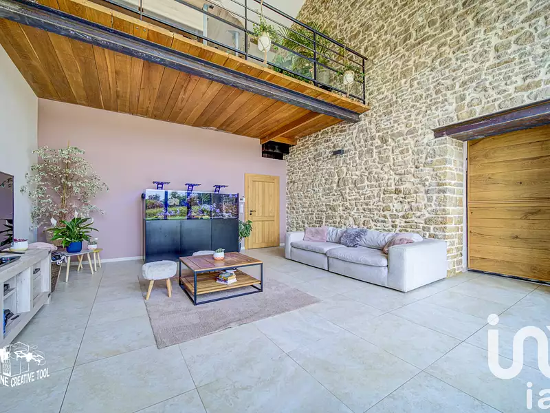 Maison, 255 m²