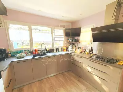 Maison, 94 m²