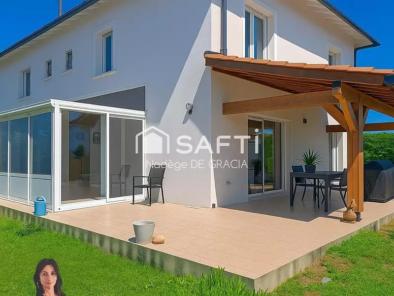 Maison, 211 m²
