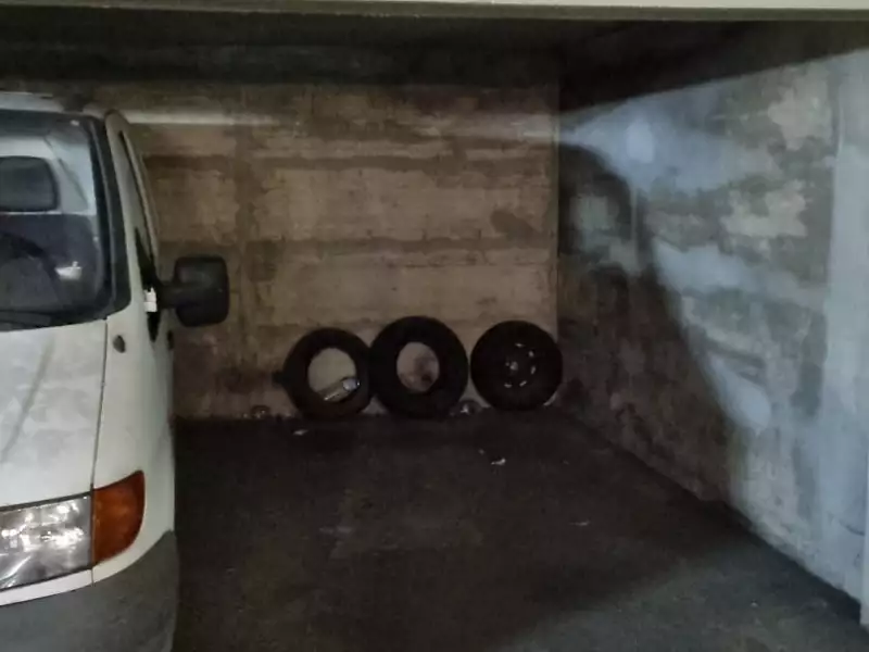 Parking, 11 m²