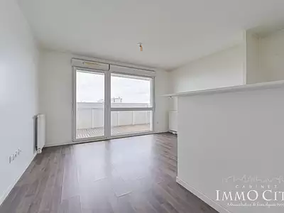 297 500 € 6 761 €/m² Appartement • 44 m² • 2 pièces • 1 chambre Arcueil (94110)