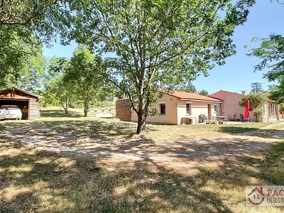 Maison, 177,6 m²