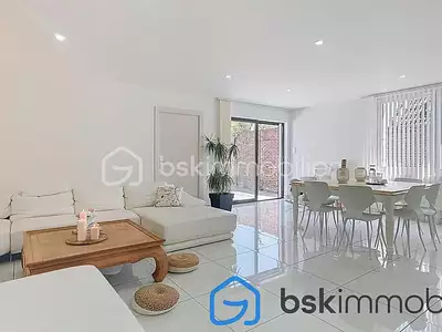 Maison, 210 m²