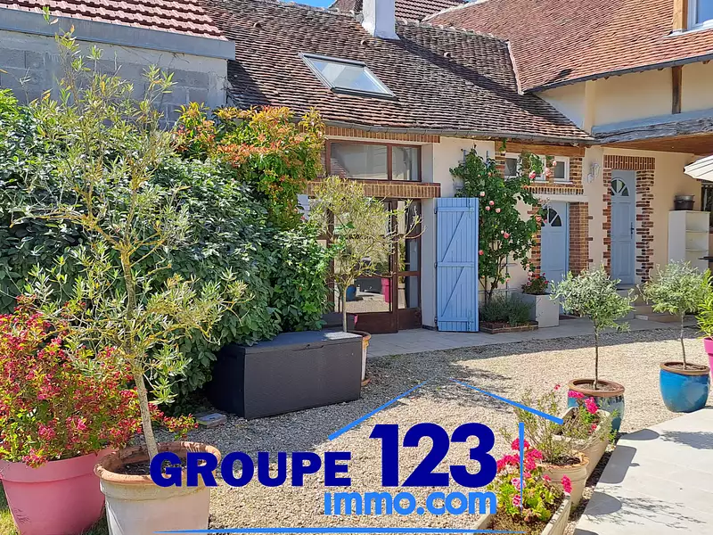Maison, 211 m²
