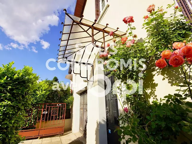 Maison, 121 m²