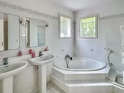 Maison, 220 m²