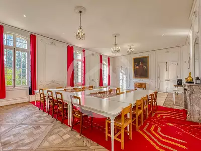 Maison, 806 m²