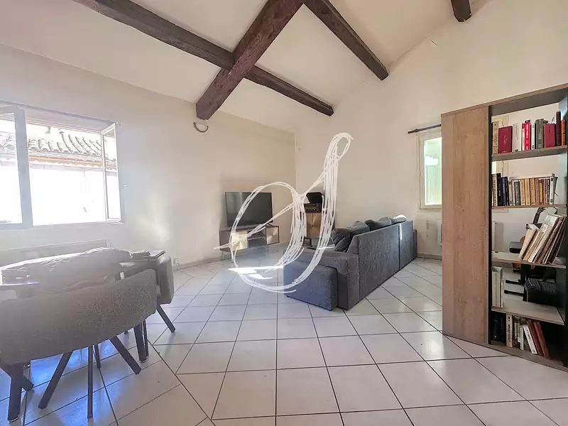 Immeuble, 239 m²