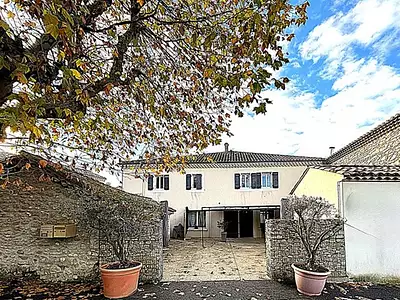 Maison, 625 m²