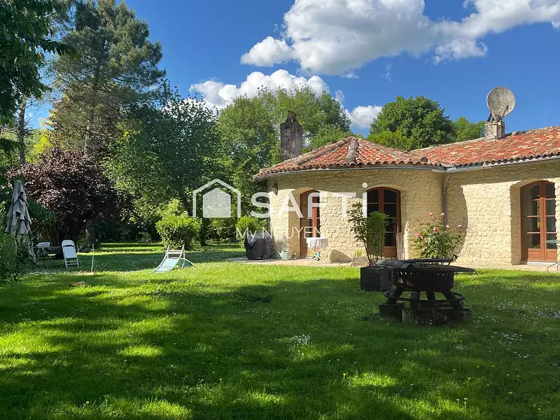 Maison, 327 m²