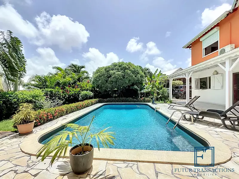 Maison, 218,53 m²