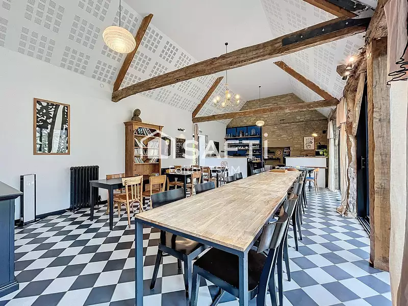 Maison, 605 m²