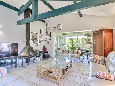 Maison, 250 m²