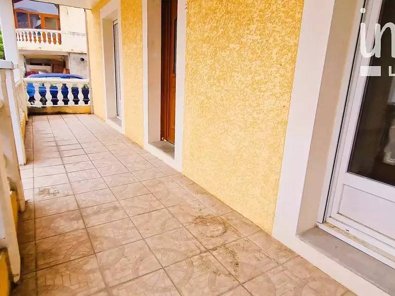 Immeuble, 325,07 m²