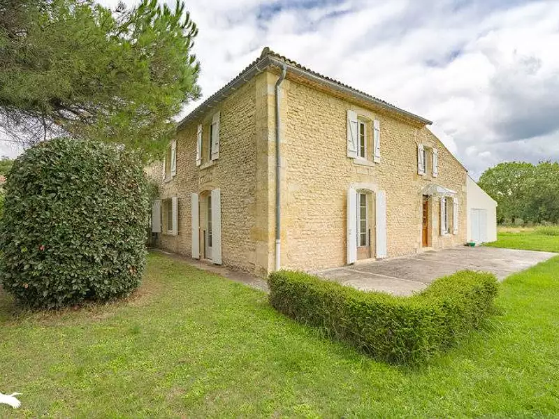 Maison, 203 m²