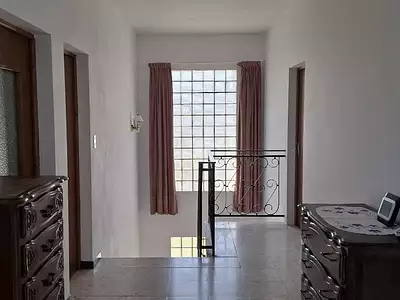 Maison, 270 m²