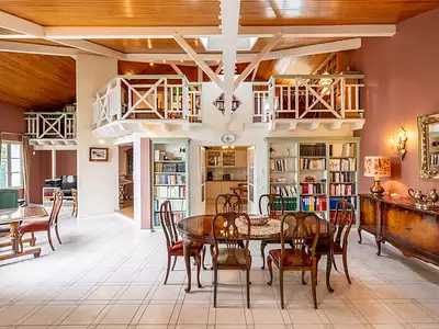 Maison, 240 m²