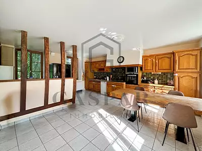 Maison, 213 m²