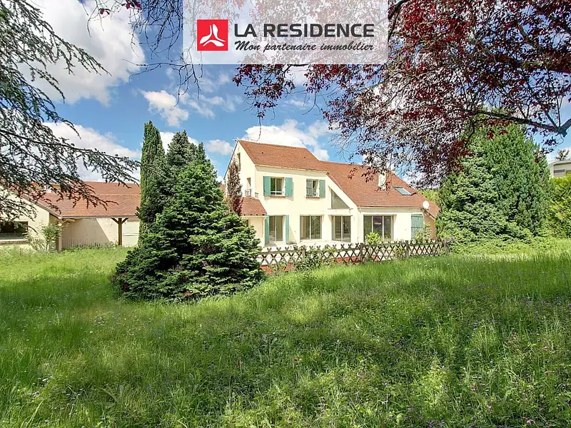 Maison, 245 m²