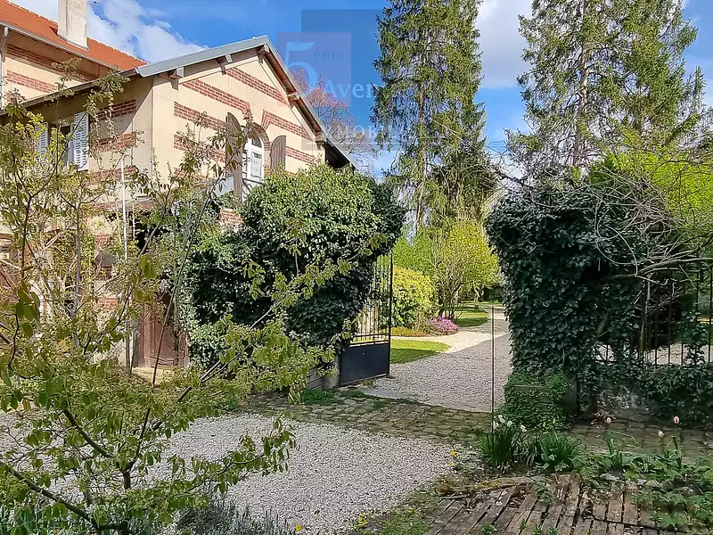 Maison, 370 m²