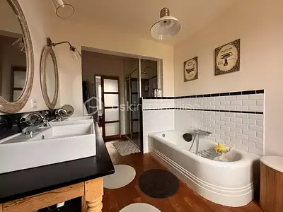 Maison, 226 m²