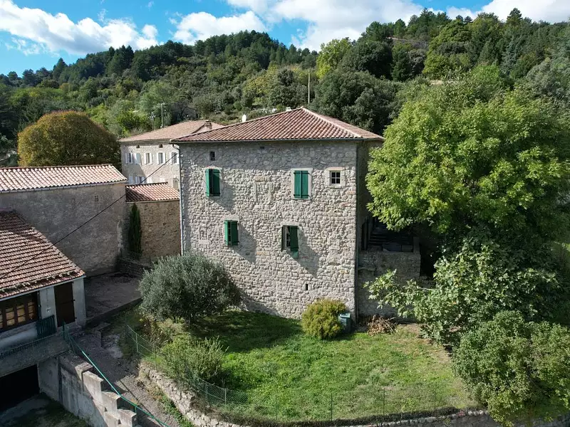 Maison, 243 m²