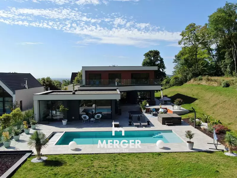 Maison, 330 m²