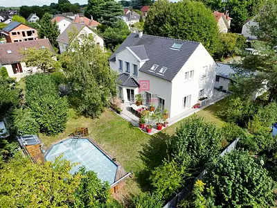 Maison, 250 m²