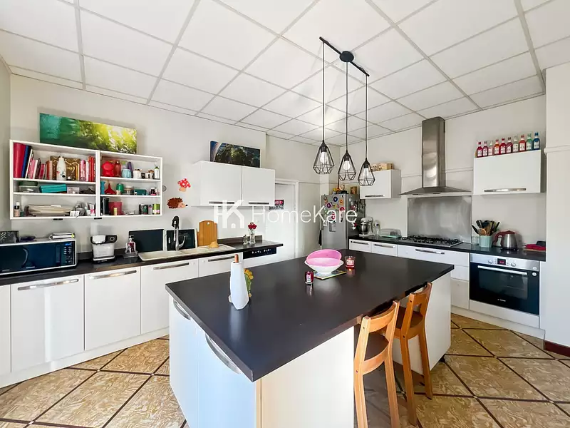 Maison, 230 m²