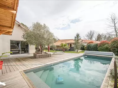 Maison, 215 m²