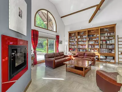 Maison, 240 m²