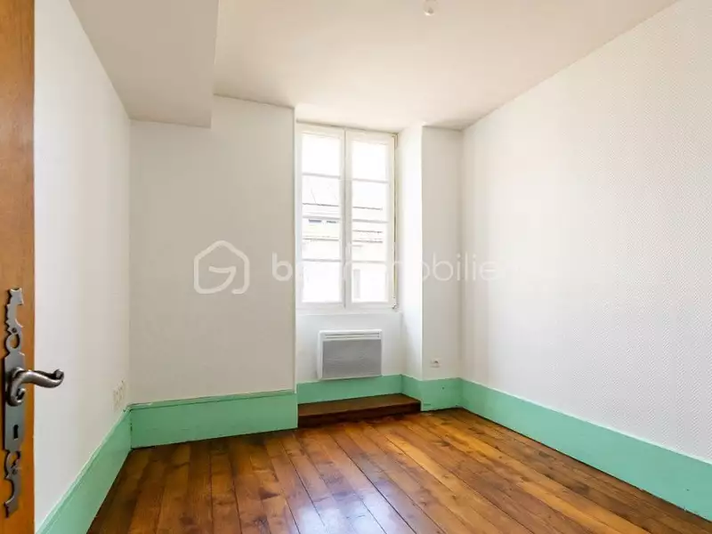 Immeuble, 240 m²