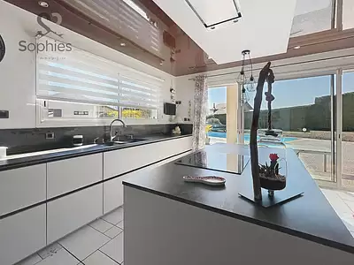 Maison, 169 m²