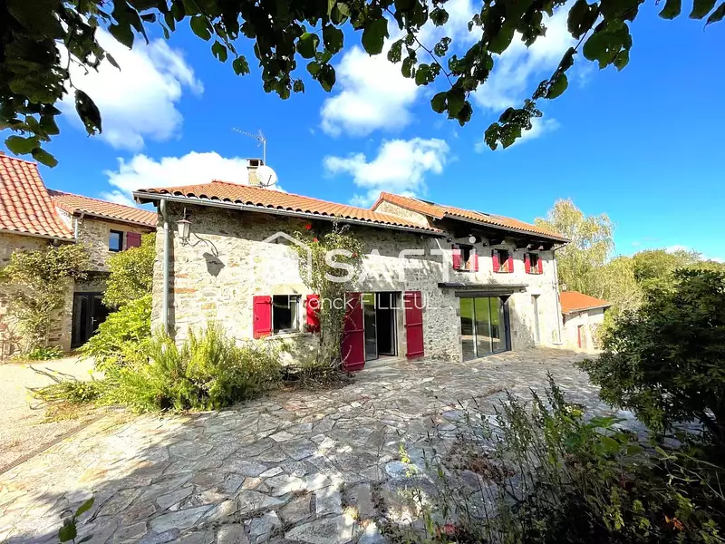 Maison, 270 m²