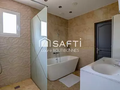 Maison, 181 m²