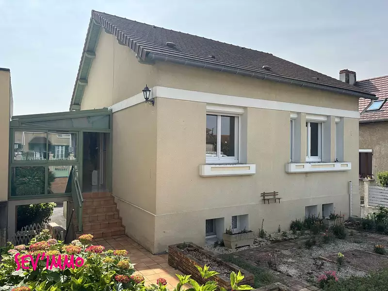 Maison, 168 m²