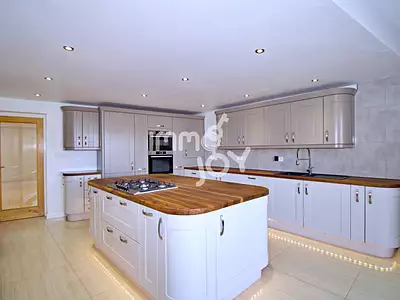 Maison, 229,37 m²