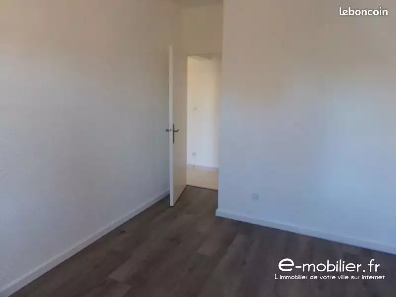 Immeuble, 220 m²