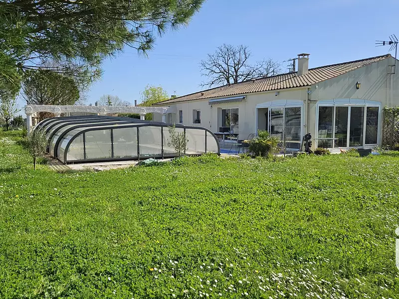 Maison, 167 m²