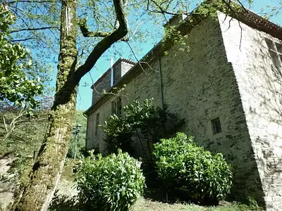 Maison, 1 700 m²
