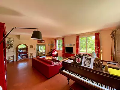 Maison, 233 m²