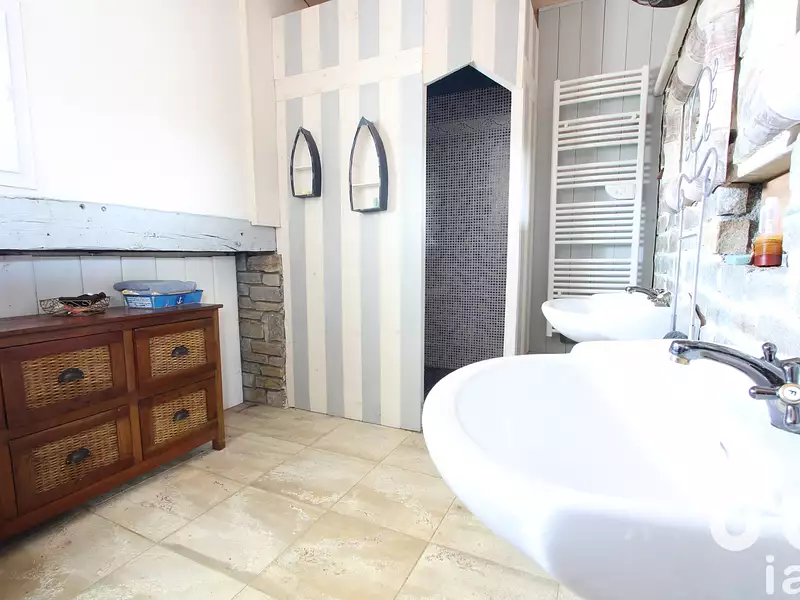 Maison, 218 m²