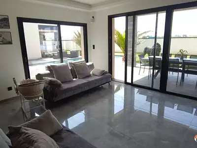 Maison, 272,5 m²