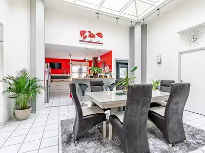 Maison, 166 m²
