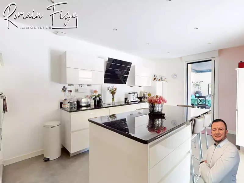 Maison, 277 m²