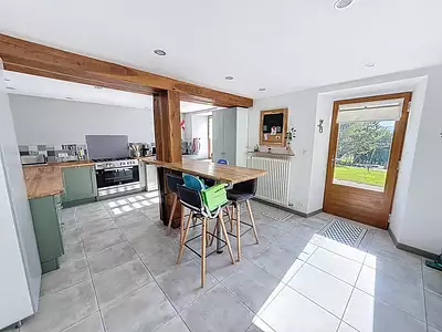 Maison, 296 m²